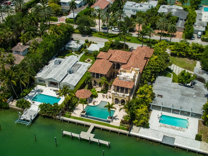Luxury Real Estate at Pine Ridge Estates Naples